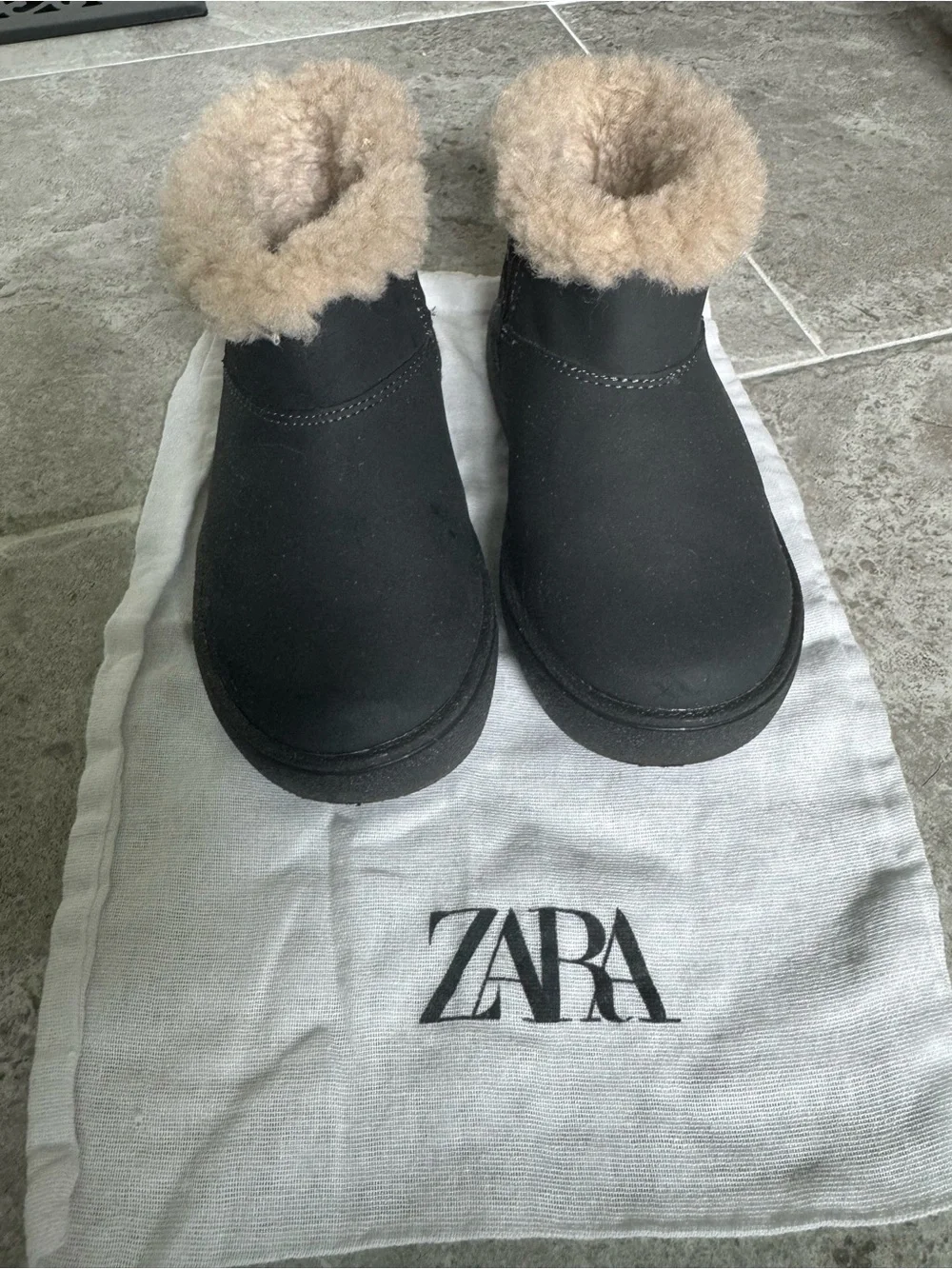 ZARA Black Kids Shearling-Trim Slip-On Boots